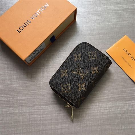 louis vuitton key wallet price